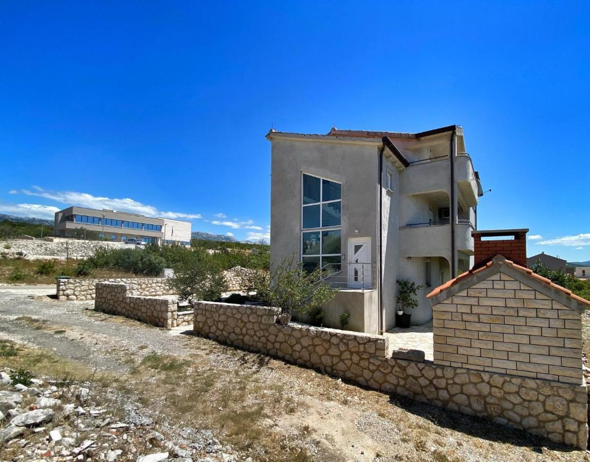 Apartments With A Parking Space Maslenica, Novigrad - 12636 Jasenice  Bagian luar foto