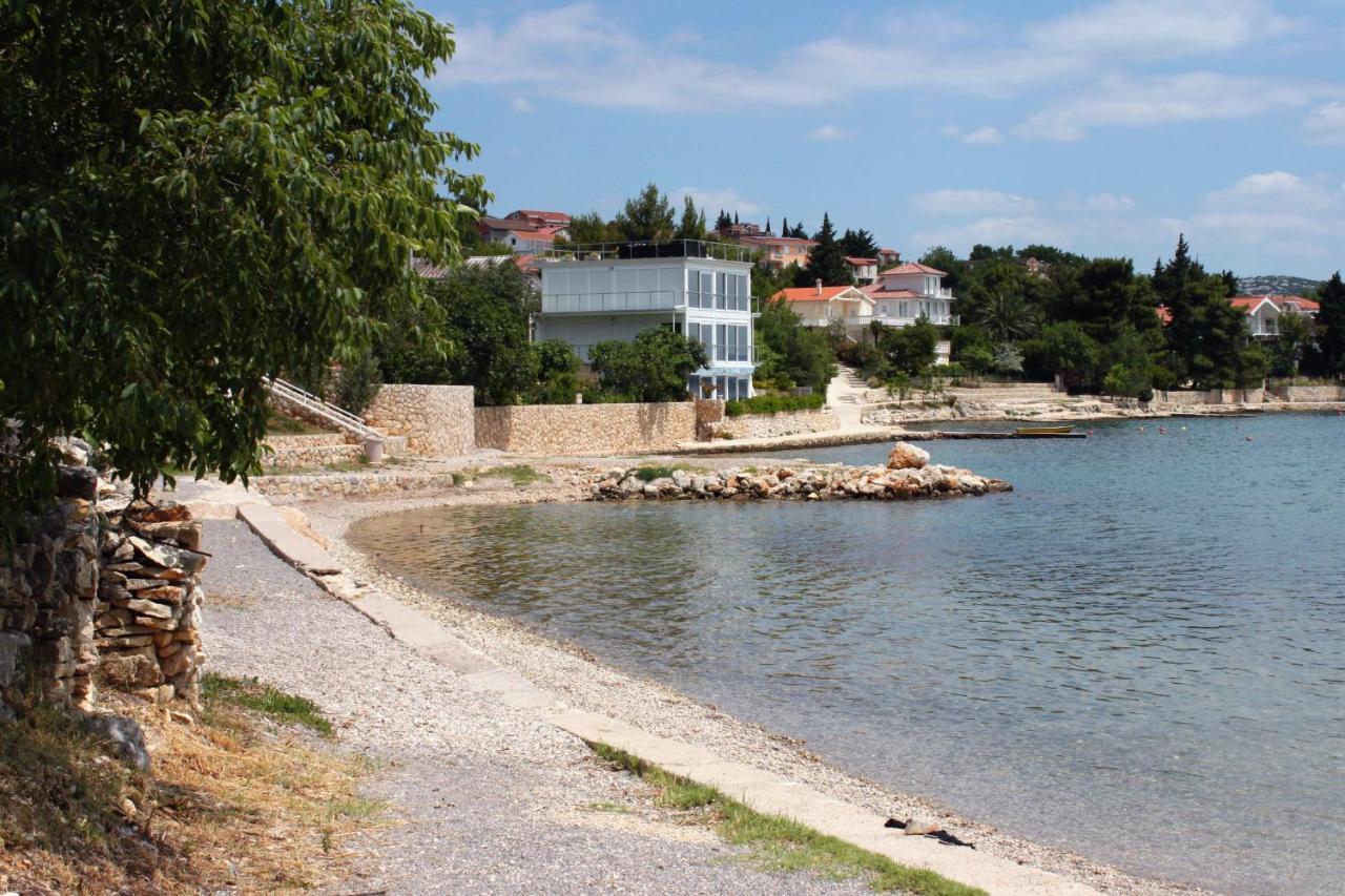 Apartments With A Parking Space Maslenica, Novigrad - 12636 Jasenice  Bagian luar foto