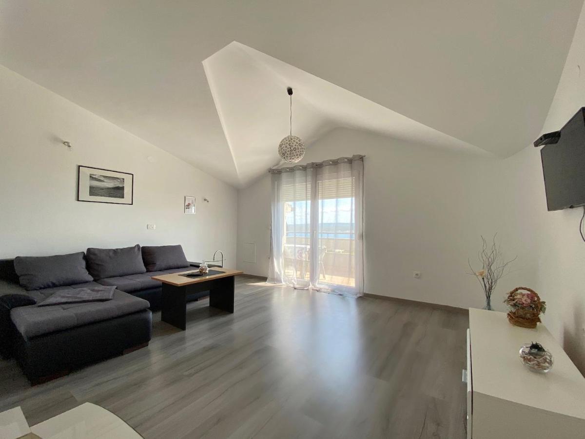 Apartments With A Parking Space Maslenica, Novigrad - 12636 Jasenice  Bagian luar foto